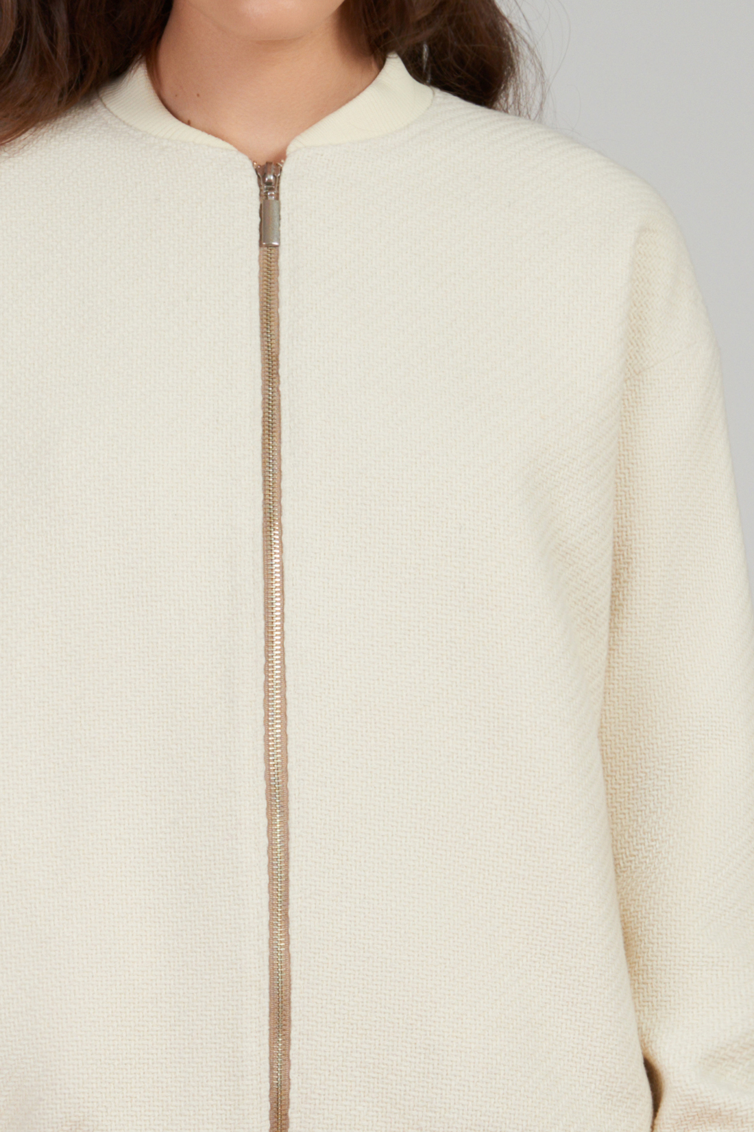 Бомбер из материала с рельефным плетением (арт. baon B127511), размер XS, цвет белый Бомбер из материала с рельефным плетением (арт. baon B127511) - фото 4