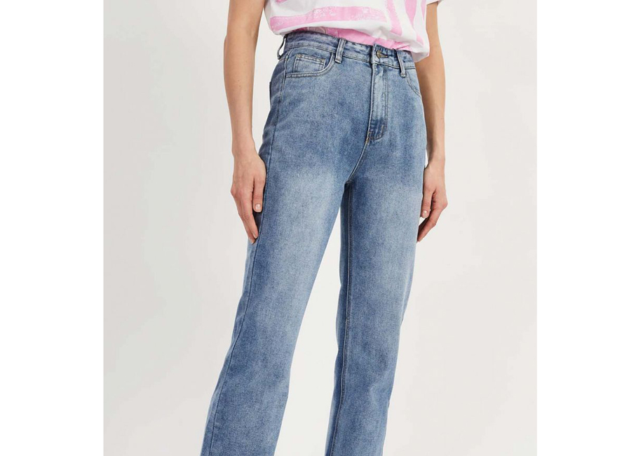 Самые стильные джинсы 2024-2025 года: бойфренды